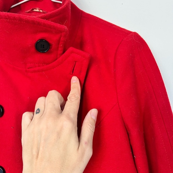 Woman Zara Bold Red Trench Coat. Perfect for cool/cold weather - Picture 5 of 14